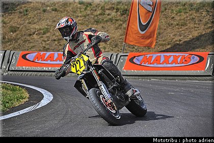 gauthereau_08_supermotard_alp_huez_2009.jpg