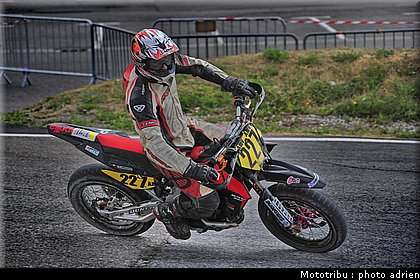 gauthereau_11_supermotard_alp_huez_2009.jpg