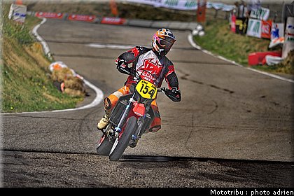 girardclos_4_supermotard_alp_huez_2009.jpg