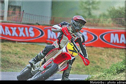 giroud_01_supermotard_alp_huez_2009.jpg