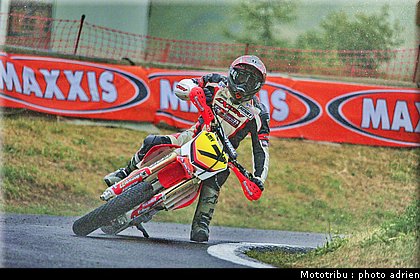 giroud_03_supermotard_alp_huez_2009.jpg