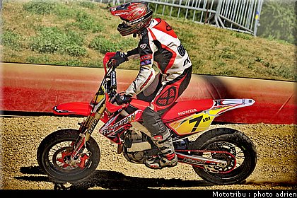 giroud_06_supermotard_alp_huez_2009.jpg