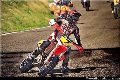 giroud_12_supermotard_alp_huez_2009.jpg