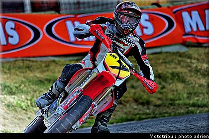 giroud_15_supermotard_alp_huez_2009.jpg