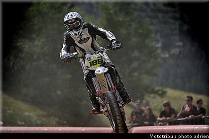 jacquelin_04_supermotard_alp_huez_2009.jpg