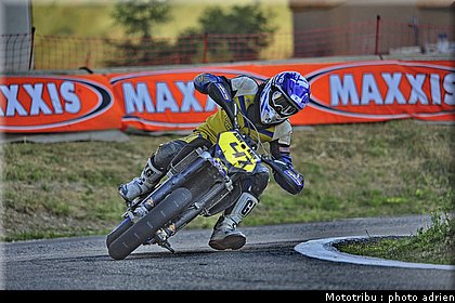 morel_a_25_supermotard_alp_huez_2009.jpg