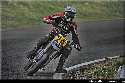 poulain_01_supermotard_alp_huez_2009.jpg