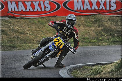 poulain_03_supermotard_alp_huez_2009.jpg