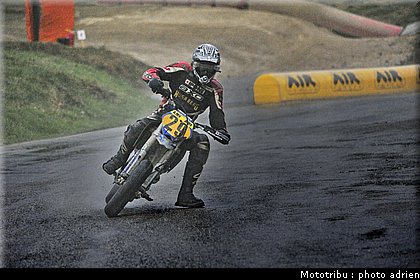 poulain_07_supermotard_alp_huez_2009.jpg