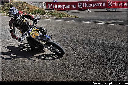 poulain_22_supermotard_alp_huez_2009.jpg