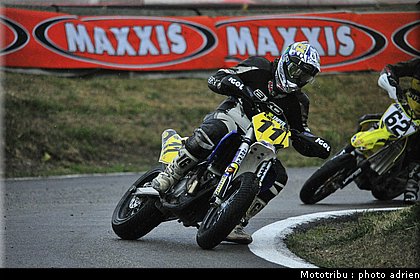 richer_02_supermotard_alp_huez_2009.JPG
