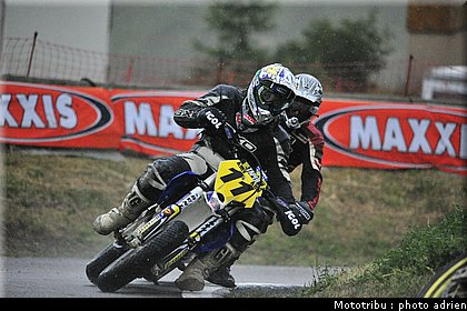 richer_04_supermotard_alp_huez_2009.JPG