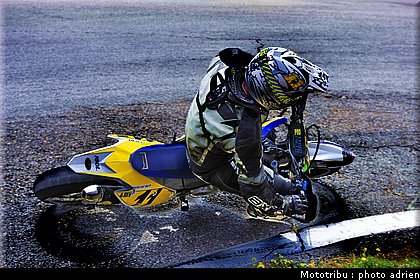 richer_17_supermotard_alp_huez_2009.jpg