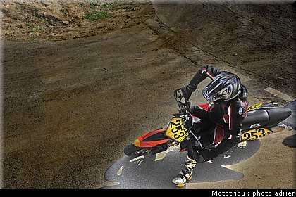 schmaltz_06_supermotard_alp_huez_2009.jpg