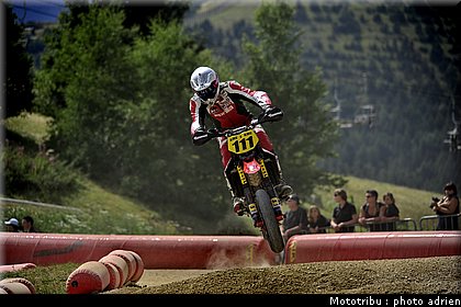 taurel_10_supermotard_alp_huez_2009.JPG