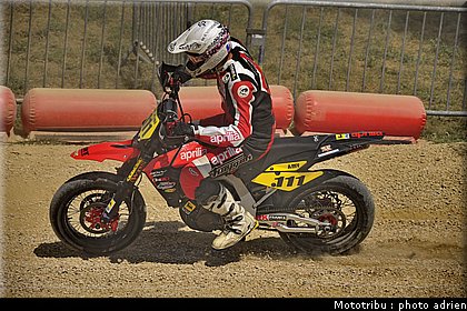 taurel_11_supermotard_alp_huez_2009.jpg