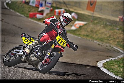 taurel_15_supermotard_alp_huez_2009.jpg