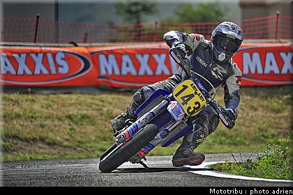 teyssier_07_supermotard_alp_huez_2009.jpg