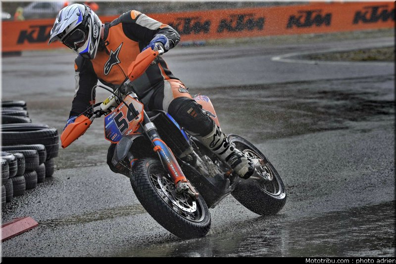 blakeman_28_supermoto_andorre_2009
