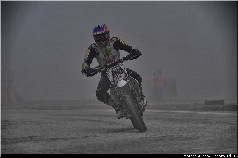 bussei_22_supermoto_andorre_2009