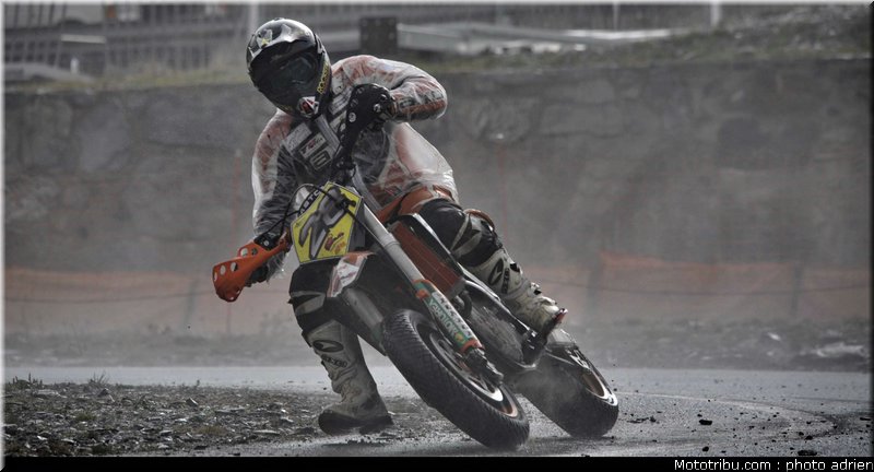 cucharrera_28_supermoto_andorre_2009