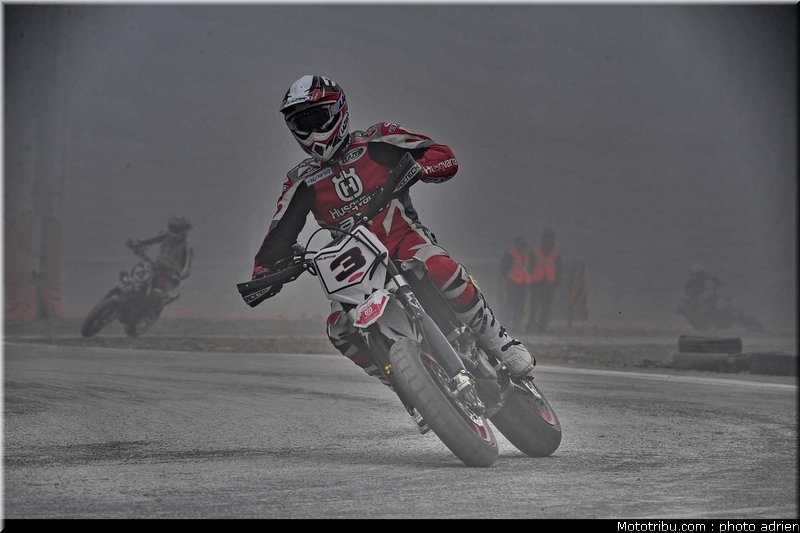 delepine_17_supermoto_andorre_2009