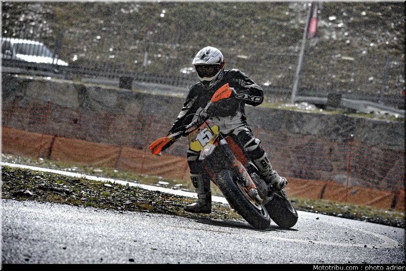 deridder_28_supermoto_andorre_2009