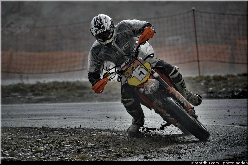 deridder_34_supermoto_andorre_2009