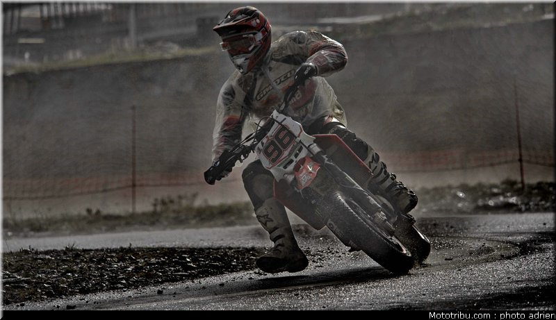 hlad_26_supermoto_andorre_2009