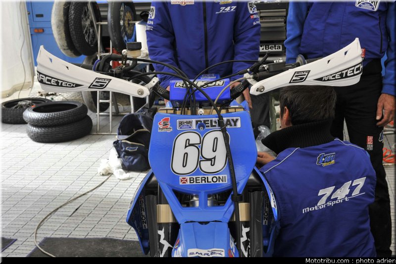 paddock_23_supermoto_andorre_2009