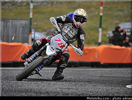 bartolini_21_supermoto_andorre_2009.jpg