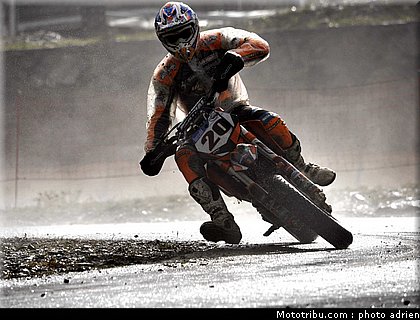borella_32_supermoto_andorre_2009.jpg