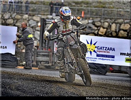 bussei_06_supermoto_andorre_2009.jpg