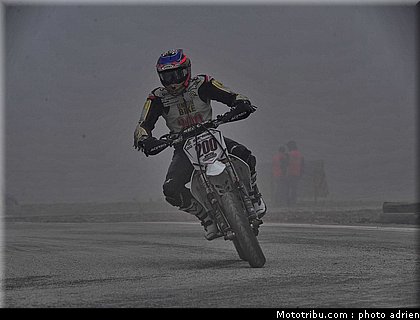 bussei_22_supermoto_andorre_2009.jpg