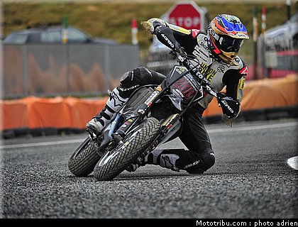 bussei_28_supermoto_andorre_2009.jpg