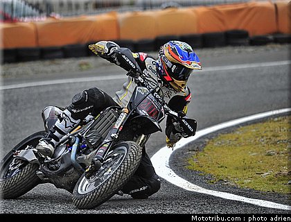 bussei_30_supermoto_andorre_2009.jpg