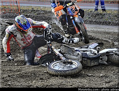 bussei_43_supermoto_andorre_2009.jpg