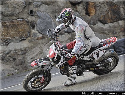 chareyre_a_10_supermoto_andorre_2009.jpg