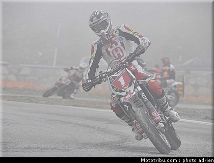 chareyre_a_36_supermoto_andorre_2009.jpg