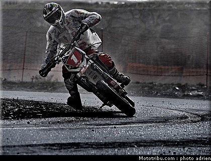 chareyre_a_51_supermoto_andorre_2009.jpg