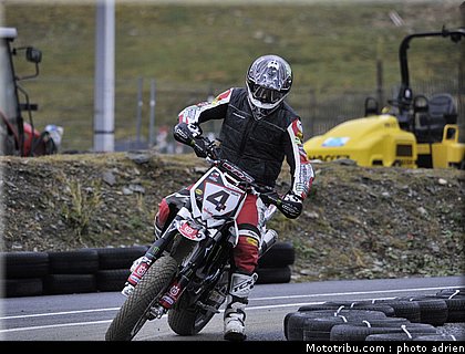 chareyre_t_05_supermoto_andorre_2009.jpg