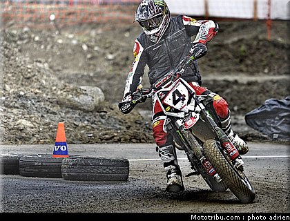 chareyre_t_06_supermoto_andorre_2009.jpg