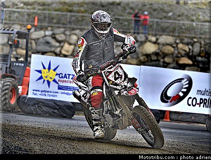 chareyre_t_07_supermoto_andorre_2009.jpg