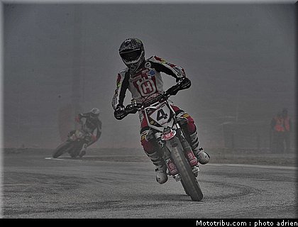 chareyre_t_23_supermoto_andorre_2009.jpg