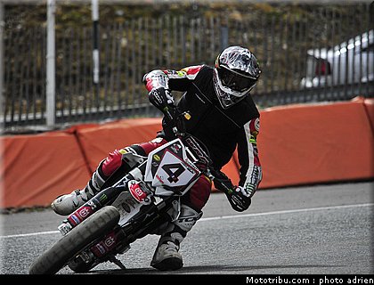 chareyre_t_26_supermoto_andorre_2009.jpg