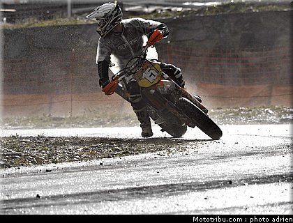 deridder_32_supermoto_andorre_2009.jpg