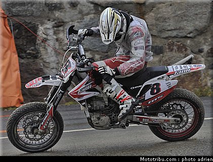 gaspardone_03_supermoto_andorre_2009.jpg
