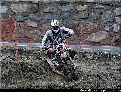gaspardone_12_supermoto_andorre_2009.jpg