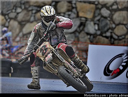 gaspardone_14_supermoto_andorre_2009.jpg