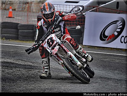gaspardone_18_supermoto_andorre_2009.jpg